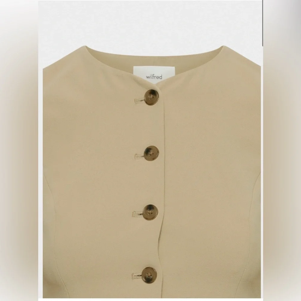 NWT Aritzia Wilfred Regal Vest Tan Khaki Size 6 Slim-fit button-up